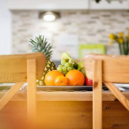 Contemporary Trumpington Apartment With Self Check-In ,Free On-Site Parking, Terrace, Super Fast Wifi & 5 Mins Drive To Papworth & Addenbrookes Hospitals Кембридж Екстер'єр фото