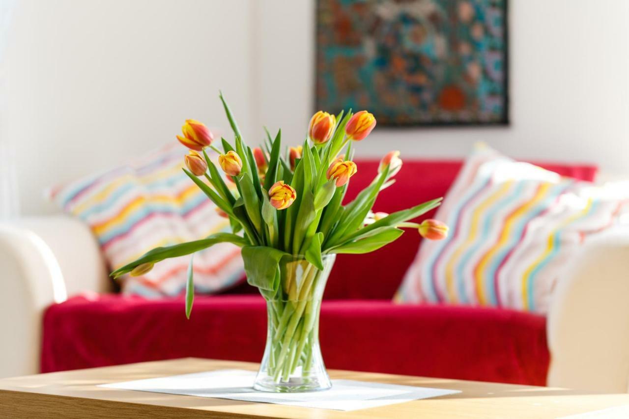 Contemporary Trumpington Apartment With Self Check-In ,Free On-Site Parking, Terrace, Super Fast Wifi & 5 Mins Drive To Papworth & Addenbrookes Hospitals Кембридж Екстер'єр фото